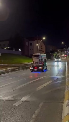 Tofaş Modifiye: Stunning Black Car with Underglow Lighting