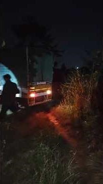 Inside a Silkworm Farm 🐛 | RuralLens #farmlife #farming #silk #shorts