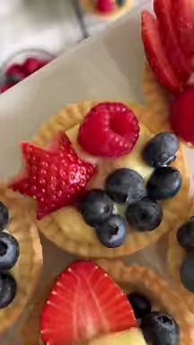 ✨Berry Custard Tartlets✨ Let's celebrate this Fourth of July with these red, white, and blue mini tartlets topped with fresh berries, on top of a buttery pastry cookie shell filled with rich and velvety crema pasticciera (Italian custard cream) 😍Handcrafted, fresh and beautifully delicious ❤️🤍💙 To make these mini tarts I used my favorite @Egglandsbest eggs! It’s my go-to brand because these eggs stay fresh for longer and have 6x more vitamin D, over double the vitamin B12, and 25% less satura