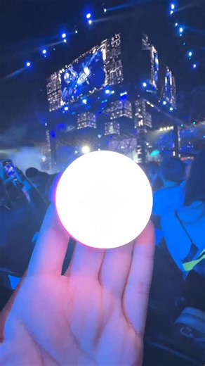 CoppaMagz Media on Instagram: "Throwback keseruan bareng @acerid di AAA 2025 kemarin yuk! Wajib banget buat kepoin laptop Acer Nitro 16S AI yang powerful banget! Definisi laptop sat-set anti nge-lag yang sudah didukung AMD Ryzen™️ AI 7 350 Processor dan punya Slim Design kurang dari 19.9mm untuk ukuran laptop gaming. Lengkap dengan NVIDIA®️ GeForce RTX™️ 5070 Laptop GPU dan teknologi DLSS 4 untuk experience yang lebih WOW saat digunakan! Nah kalau di Indonesia nih, masuknya versi yang AMD Ryzen™