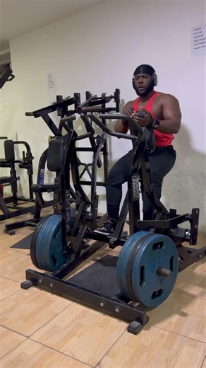 SpongeBob😁😂🌍 #spongebob #gym #back #gymexercises #gymmotivation #spongebob #hiphop