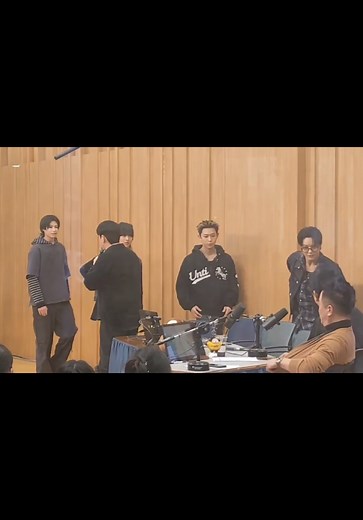 Respectful K-Pop Leader Bowing Tradition Explained