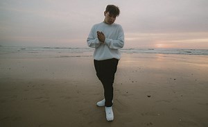 Junior H es el lado emotivo de los corridos tumbados