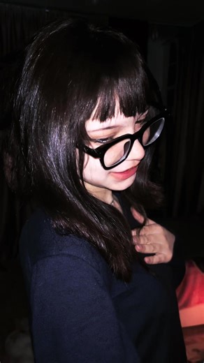 That vampire tooth 😭😭