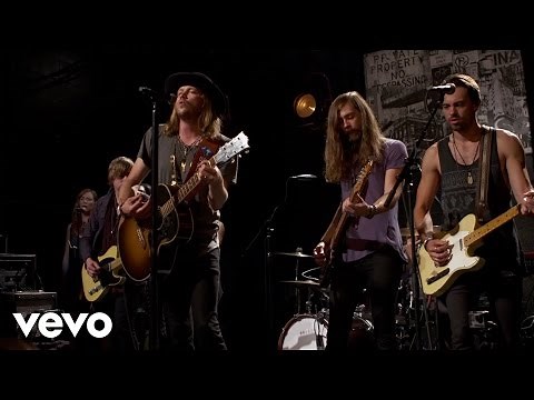 A Thousand Horses - Smoke - Vevo dscvr (Live)
