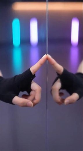 SEAMLESS | Pink Hair AI Dancer Mirror Loop (Sora 2)