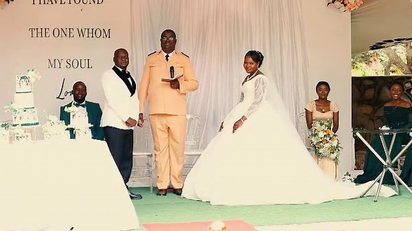 Bear Mascot Wedding Surprise Delight