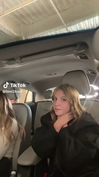 feet2kool (@feet2kool)’s videos with original sound - Cincodedoggo