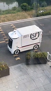 91K views · 43 reactions | When your self-driving delivery bot needs a little push in the right direction. 烙 #DeliveryFail #RobotProblems #SoCloseYetSoFar #AutonomousFail #TechHumor #WhenAutomationMeetsObstacle" | Engineering and Architecture | Facebook