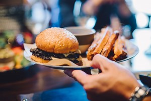 The 8 Best Burgers Joints in Northern California