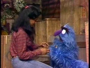Sesame Street - Herry and Maria brush their hair
