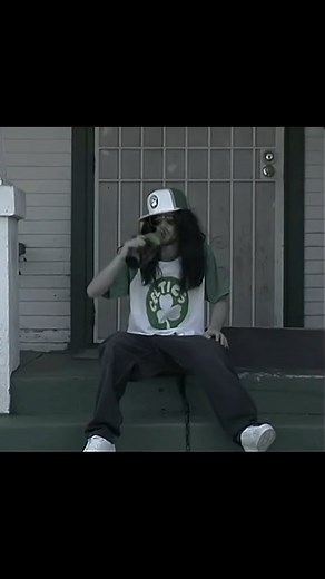 William Patrick – Almost “Round Three” (2004) One of the funniest twists in skate video history – William Patrick wasn’t real. He was a fictional skater played by Tyrone Olson, put in the video as a parody. Baggy fits, raw lines, and heavy early-2000s vibes made it feel authentic, but the joke was on us. A perfect mix of comedy and skateboarding that only Almost could pull off. 🛹😂 #almost #almostskateboards #roundthree #williampatrick #tyroneolson #skateboarding #skatehistory #skateparody #ska