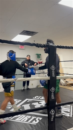 🥊 Boxing at Elite Fight Club hits different under the watchful eye of Coach Jose. Every round is about sharp fundamentals, smart defense, clean combinations, and real growth. Whether you’re building confidence, tightening your technique, or pushing toward competition, this is where the work gets done. Take your skills to the next level. Join us and put in the rounds. 👊 #EliteFightClub #BoxingTraining #CoachJose #SweetScience #BoxingLife TrainSmart LevelUp FightGym Discipline HardWork | ELITE F
