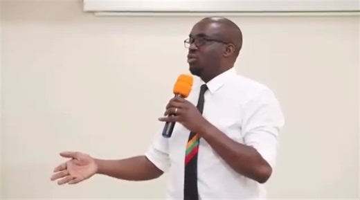 Christopher Kangombe advising emerging young leaders to invest in Unit Trusts as part of their financial planning | Zambian Digest