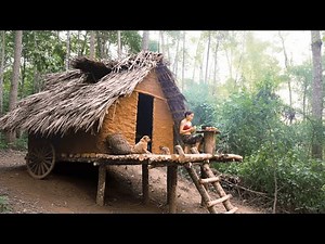100-Day Forest Challenge: Young Girl Tries to Build a Magical Sky House on a Tree — Danger Strikes!