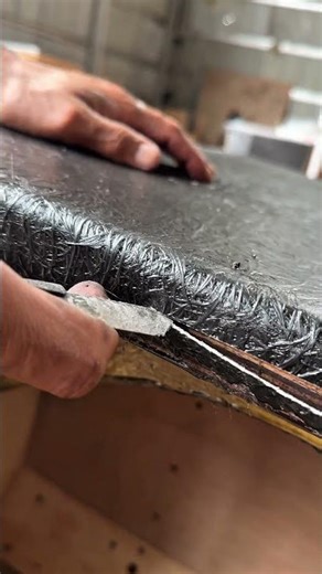 Cutting off the remaining fiber resin when it is half dry is easier #tutorial #resin #woodworking