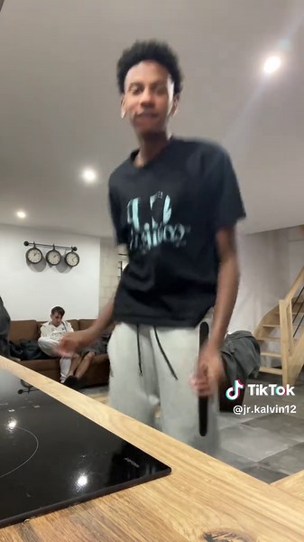 Vidéos de jr.kalvin12 (@jr.kalvin12) avec original sound - SPEEDUP LYRICS TREND