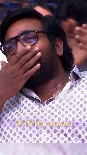 #💥Trisha💥 is given Rose🌹 Dhanush 💞Vijay Sethupathi Expressions💞💥