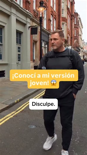 Simon Squibb Spanish on Instagram: "Él va a ayudar a muchísimas personas… He escrito un libro superventas que te da el poder de encontrar tu sueño y convertirlo en realidad. Tiene todo el conocimiento empresarial que he adquirido durante más de 30 años de emprendimiento: las lecciones, las estrategias y los errores que debes evitar. @calebmontabery #cualestusueño #simonsquibb #sueños"