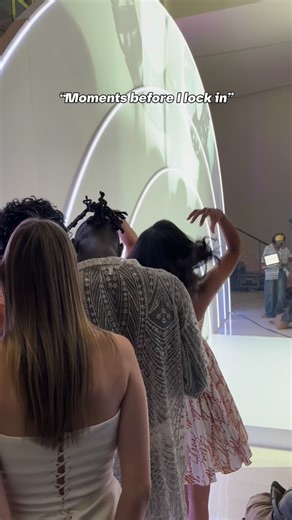 𝕋𝕒𝕪𝕠🤎 on Instagram: "“Just before everything goes quiet” #fyp #model #malemodel #fashion #foryoupage #stevemadden #runwaymodel #runway"