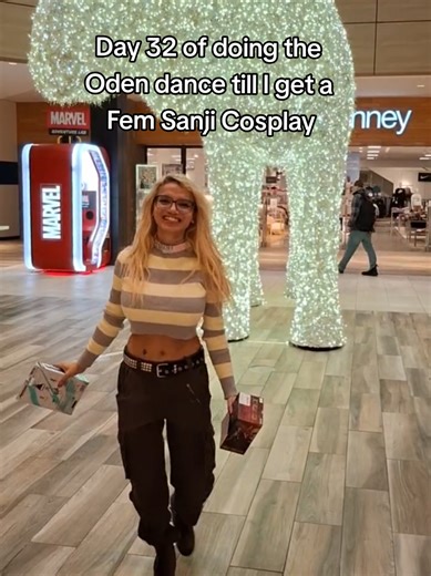 Oden Dance Challenge with Law and Zoro Figurines