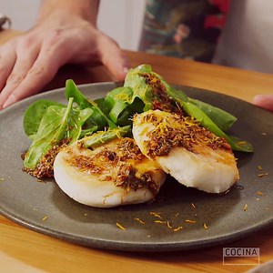 272K views · 54 reactions | PUPUSAS - our guest Chef Pablo Marinaro shows us his version of a classic Salvadorean beef pupusa, served with a delicious orange zest chimichurri. Find the recipe here: https://wp.me/p8ZzGZ-Ks Follow us for Latin-inspired recipes and more! | Cocina | Facebook