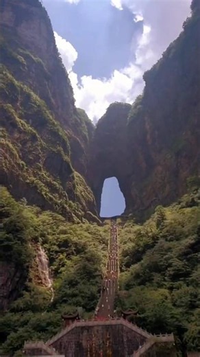 Mysterious Landscapes of Hunan Province, China #gateofheaven #greatnature #trekking #vacation #china