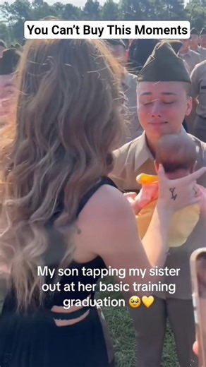 The Tap Out Moment Every Military Family Waits For 🇺🇸