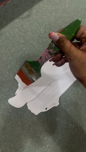 Aks on Instagram: "Audio jo mann ki baat batata hai! Had to hop on to this trend!👩‍🎨🎨 Day 12 of showing up for my art… uthke bethke letke lattake pattake😅"