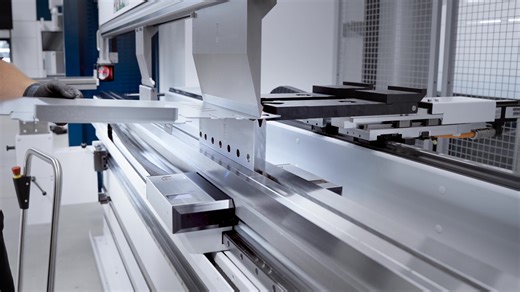 📢 Introducing the TruBend 3130, TRUMPF’s latest press brake innovation! Meet the multipurpose powerhouse: a versatile, high-performance press brake developed to tackle all your daily challenges no matter how complex. 🦾 Program jobs offline with TecZone Bend software 🦾 Achieve unmatched accuracy with ACB laser measuring 🦾 Take on heavy parts with the new Bending Aid (330 lbs load capacity) See how small details can create big results: https://fcld.ly/trubend3130 | TRUMPF Inc.