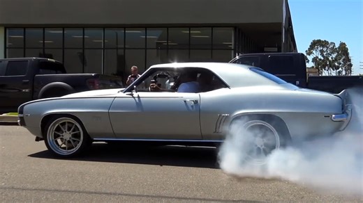650HP '69 Camaro breaks traction with big block power