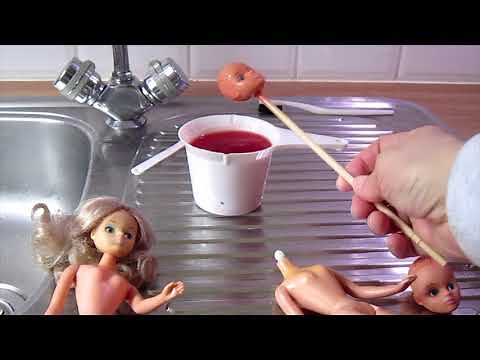 Dyeing vinyl doll heads