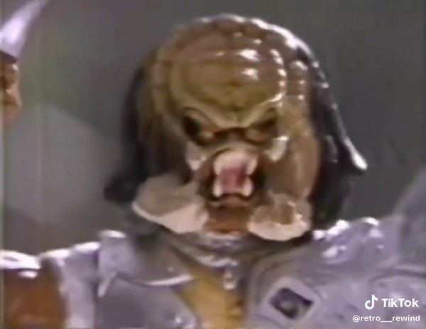 Aliens VS Predator Action Figures Commercial (1993) . . . #90stoy #90sthrowback #90snostalgia #nineties #nostalgic