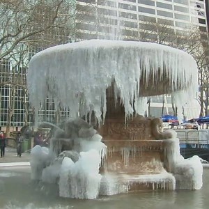A fountain in New York City's Bryant Park froze due to temperatures that reached only 4 degrees and subzero windchill, which dipped to -17 degrees on Monday morning. More cold weather is expected in the East coast by the weekend. https://abcn.ws/2FPyRw9 | ABC News