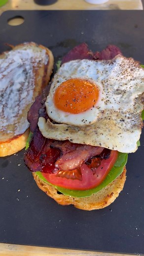 Delicious Breakfast BLT Recipe