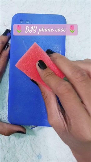 DIY phone case for cat lovers #DIY #phonecases #cat #painting #shorts #tulip