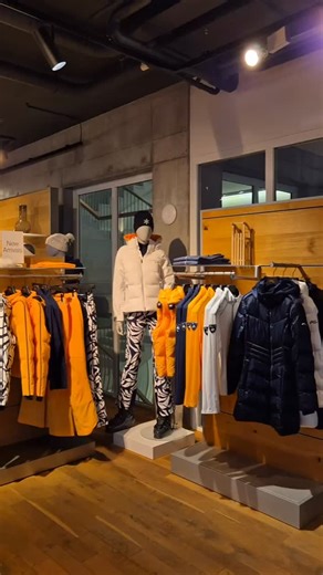 KJUS on Instagram: "Winter has arrived. Discover the Fall/Winter 2025/26 Ski Collection at the KJUS Hünenberg store and experience a new level of performance and style. From innovative fabrics to refined design, every piece is crafted to elevate your time on the slopes and beyond.⁠ ⁠ Step inside, explore the collection, and find your winter essentials in person!⁠ ⁠ 📍 KJUS Hünenberg Store, Rothusstrasse 24, 6331 Hünenberg, Switzerland⁠ 🕙 Tuesday - Saturday: 9 AM to 6:30 PM⁠ ❌ Sunday & Monday: C