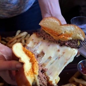 Extra Cheesy Halloumi Burger! 🧀🍔 🎥: Daily Food Feed | Love Food