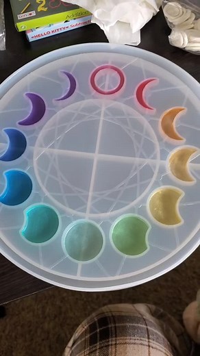 Can't wait to demold this one 😍 #artmom #artfeedsthesoul #resin