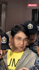 BREAKING NEWS: Hindi natuloy ang inaasahang arraignment para sa kasong malversation nina dating Senador Ramon ‘Bong’ Revilla Jr., ex-DPWH officials Brice Hernandez, Jaypee Mendoza at iba pang kapwa nila akusado sa anomalya sa flood control sa Pandi, Bulacan. Ito’y dahil sa ilang mga mosyon na isinumite ng defense team ng mga akusado. Kabilang na rito ang motion to transfer ng kampo ni Revilla kaugnay sa kanilang hiling na mailipat siya sa Camp Crame. | via Isaiah Mirafuentes, Abante Radyo #Abant