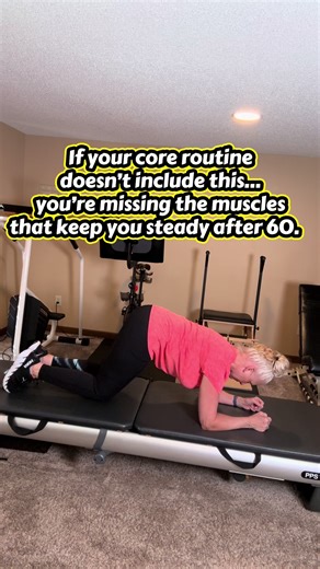 Elbow plank with a knee drop might look simple… but don’t let it fool you. This move lights up your core stabilizers, hips, and lower abs – the muscles that help you stay, balanced, strong, and injury free in everyday life. And that little knee drop? That’s where the magic happens.✨ It adds controlled movement so your core learns to stabilize while your body moves… exactly what you need for walking, stairs, and getting above the floor. 3 Benefits: ✅Strengthens deep, core muscle muscles that supp