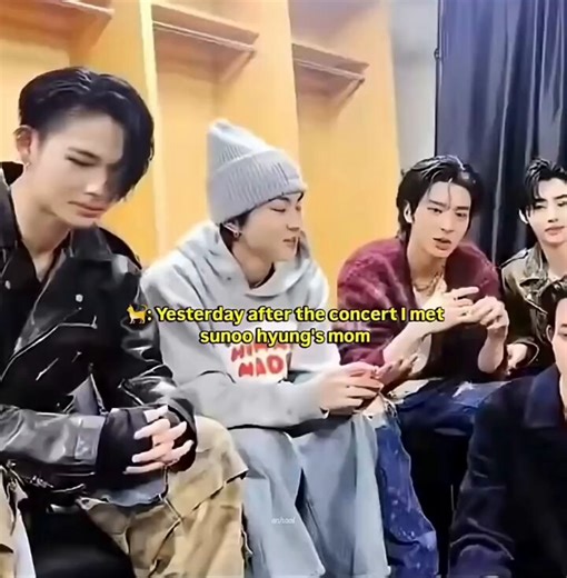 jungwon telling a story with sunoo's mum after the concert was the cutest thing ever omg, she is just like sunoo 🥹