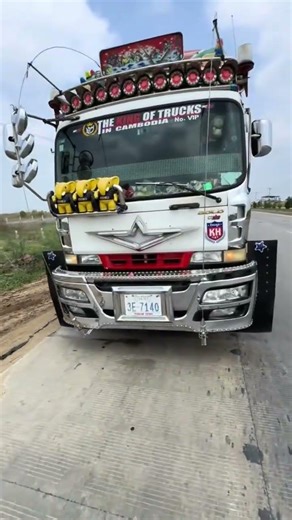 ឡានស្អាត❤️🚛🇰🇭🔰#ឡានល្បីក្នុងtiktok #automobile#trendingshorts#អេមណាស់មេៗ #viralusa#subscribe#like