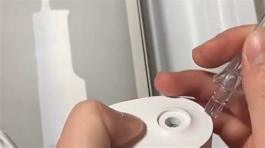 使用S9电动牙刷，深层清洁牙缝顽固牙菌斑，早晚刷牙后牙齿清爽无异味，朋友都说我笑容更自信了！