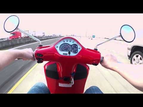 Vespa 300 GTS Super Top Speed