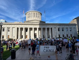Watch: Hundreds of people gathered at Ohio Statehouse to protest overturning of Roe v. Wade