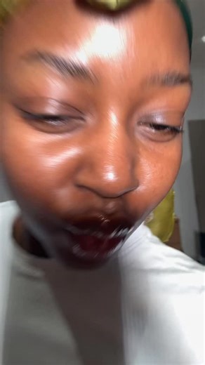 did i just hear MWAH! 💋 . . 𝐁 𝐑 𝐎 𝐖 𝐒 : —————— ~ @maccosmeticsuki studio radiance concealer // NW45 ~ @kvdbeauty tattoo brown eyeliner pen 𝐅 𝐀 𝐂 𝐄 : ———— ~ @kiehlsuki ultra facial cream ~ @topicals slick salve ~ @danessamyricksbeauty blurring balm ~ @maccosmeticsuki skin finish lightstruck // bronze glaze ~ @maccosmeticsuki studio fix foundation // NW57 ~ @maccosmeticsuki studio radiance foundation // NW55 ~ @makeuprevolution bronzer stick // cocoa ~ @jordanaticiacosmetics bronzer duo 