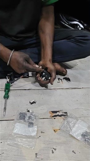 Mercedes Benz volume button change ✅💯 #mechanic #trending #trending #car #bmw #mercedes #audi #vw