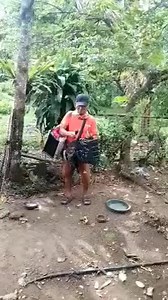 2.1M views · 63K reactions | Galing nman ni Tatay Kumanta habang nagtitinda ng maliit na videoke  ctto: Amieamie | Music Box | Facebook