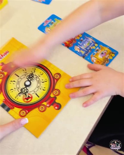 Les M&D éducatrices on Instagram: "Ma découverte de janvier : le jeu de société « Tchou Tchou » 🚂 Dans le cadre de notre thématique du mois : les métiers, ce jeu adaptable pour les enfants de 3 ans et plus permet d’aborder le métier de conducteur de train, tout en soutenant le développement de plusieurs habiletés : le dénombrement, l’attention et la concentration, l’association et la classification, ainsi que le langage, par la nomination des images et l’explication des choix. Il favoris